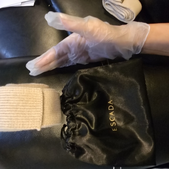 Reserved for Customer 3 Escada Cashmere Belts Bundle Purchase @Yolandataylo486 - Picture 3 of 14